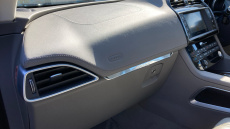 Jaguar F-Pace 2.0d Portfolio 5dr Auto AWD Diesel Estate